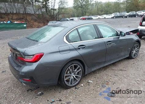 2021 BMW 330I xDrive z USA, uszkodzony, nr VIN 3MW5R7J0XM8B63752